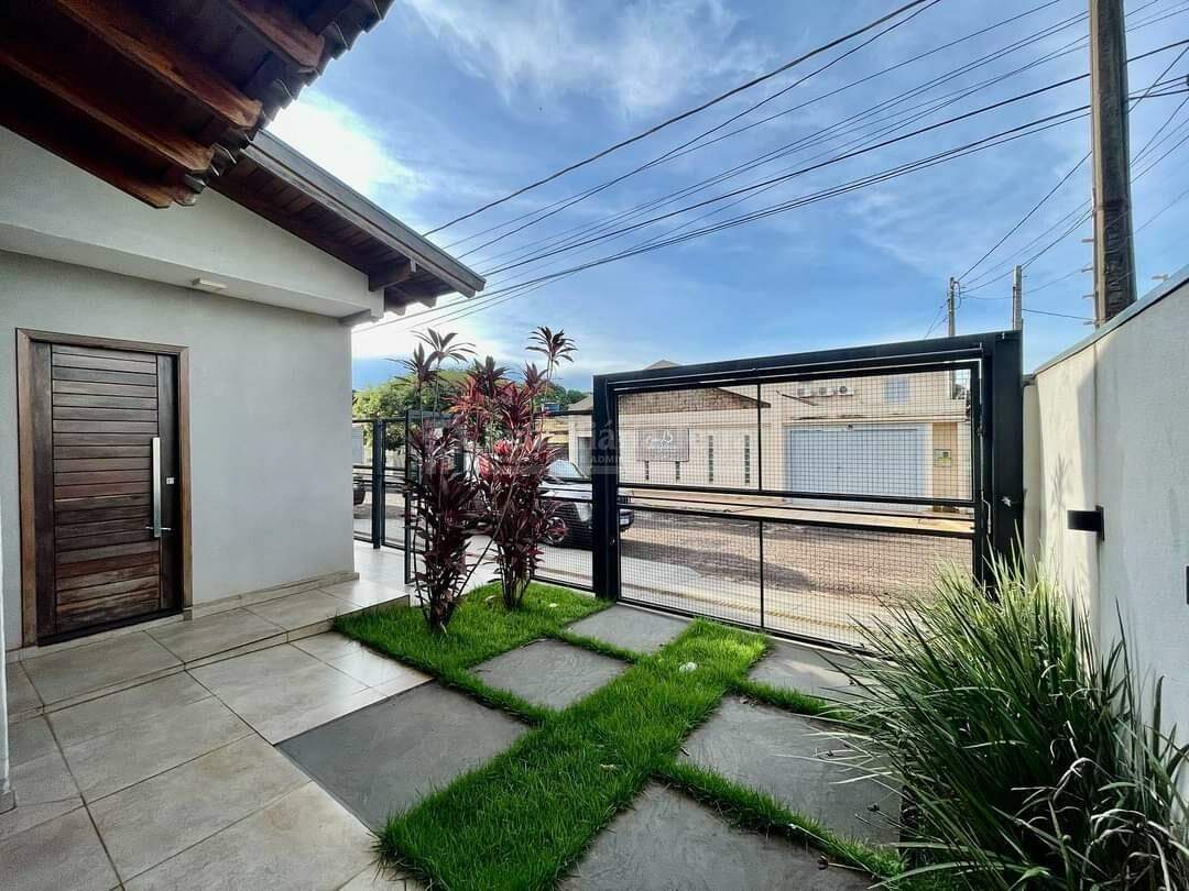 Casa com 3 quartos no BNH III Plano em Dourados/MS — foto 3