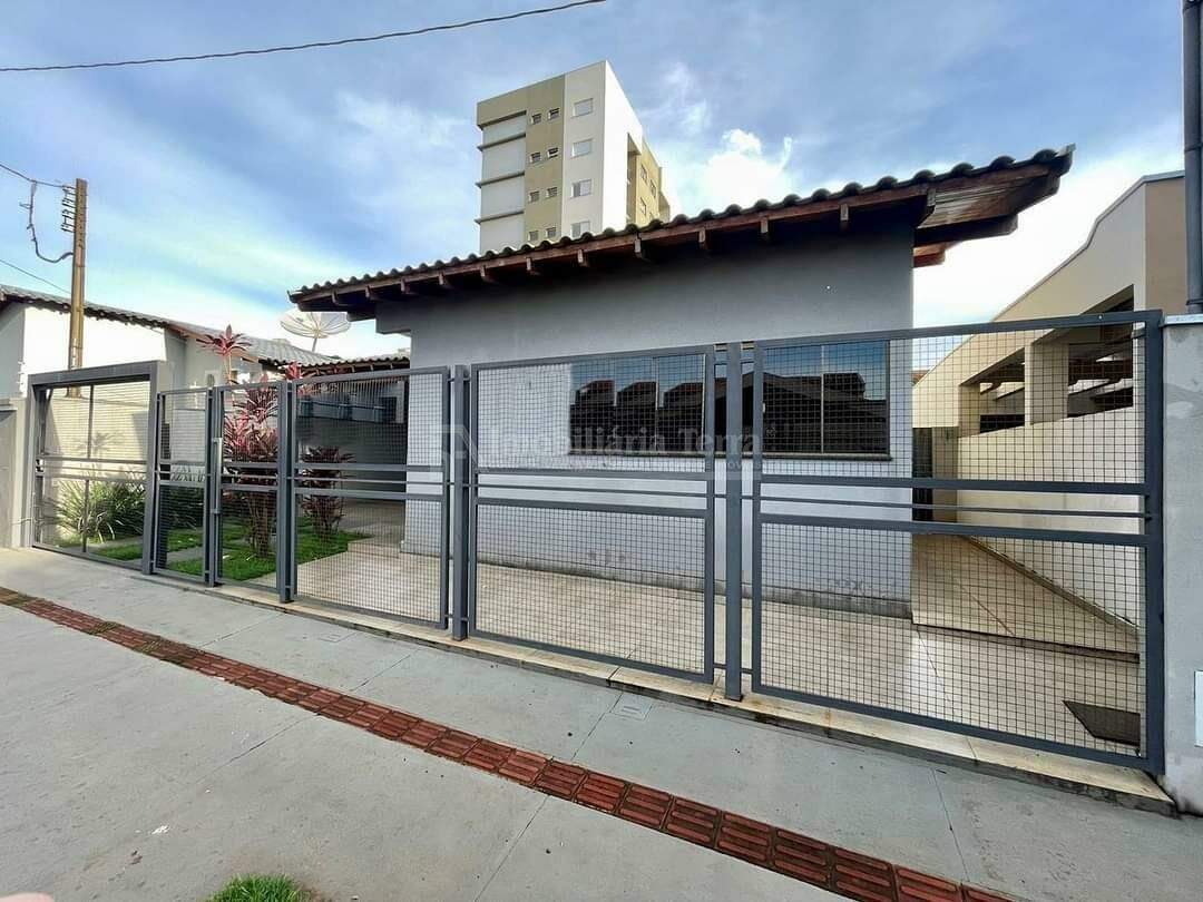 Casa com 3 quartos no BNH III Plano em Dourados/MS — foto 1