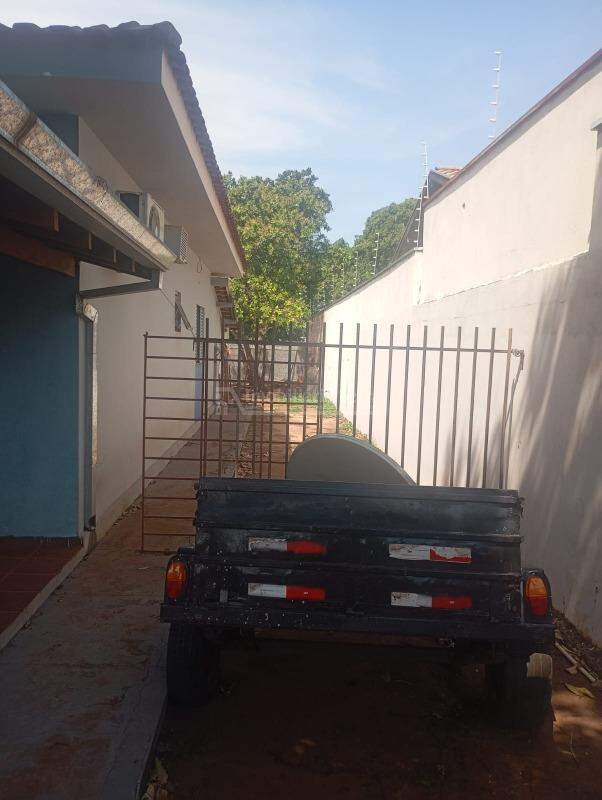 Casa com 3 quartos no Vila Martins em Dourados/MS — foto 2
