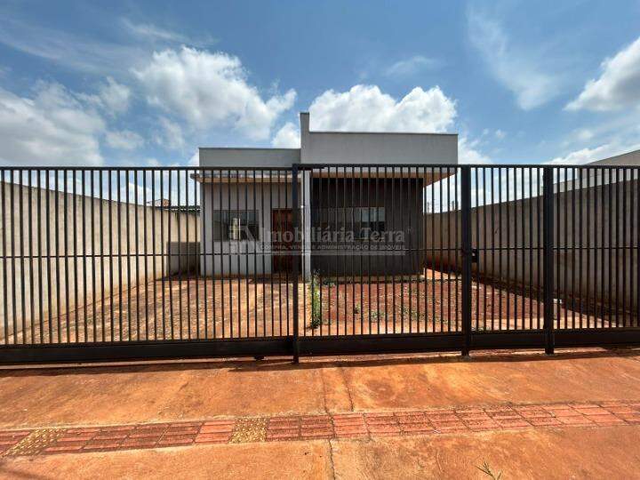 Casa com 2 quartos no Vival Castelo I em Dourados/MS — foto 1