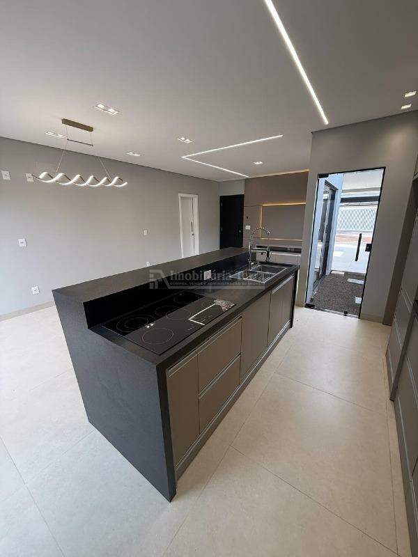 Casa com 3 quartos no Cidade Jardim I em Dourados/MS — foto 7