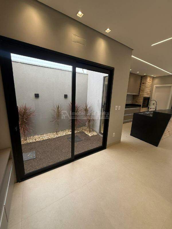 Casa com 3 quartos no Cidade Jardim I em Dourados/MS — foto 8