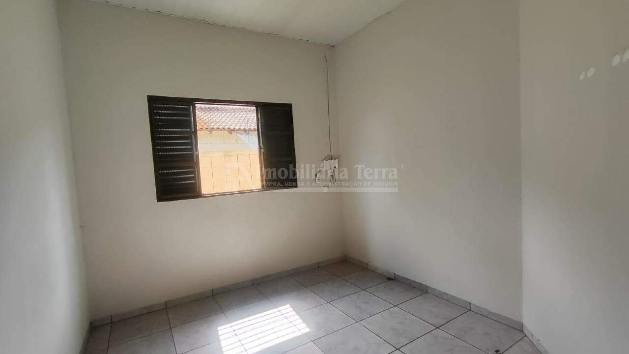 Kitnet com 2 quartos no Vila Cuiabá em Dourados/MS — foto 4