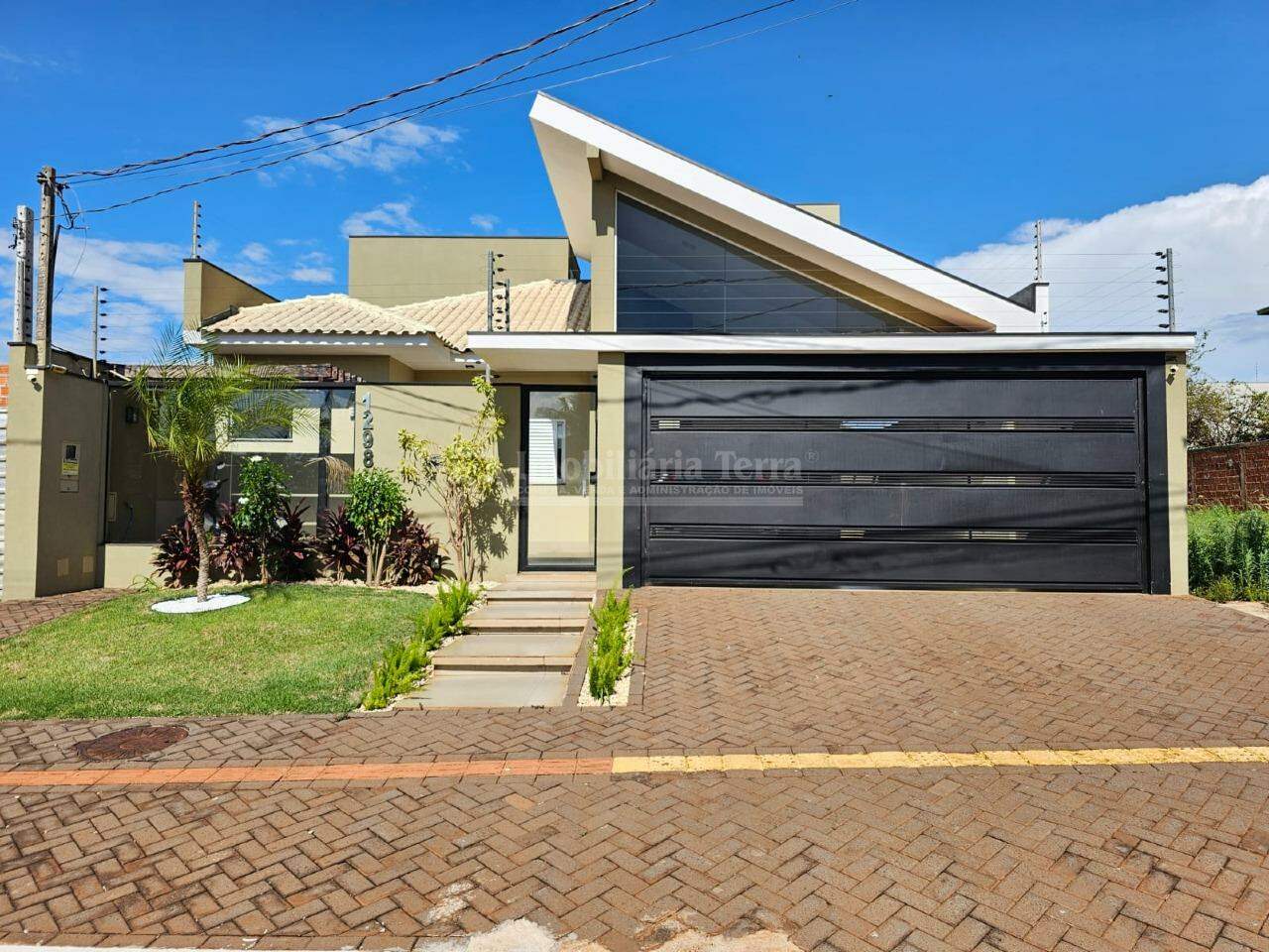 Casa com 3 quartos no Jardim Murakami em Dourados/MS — foto 1