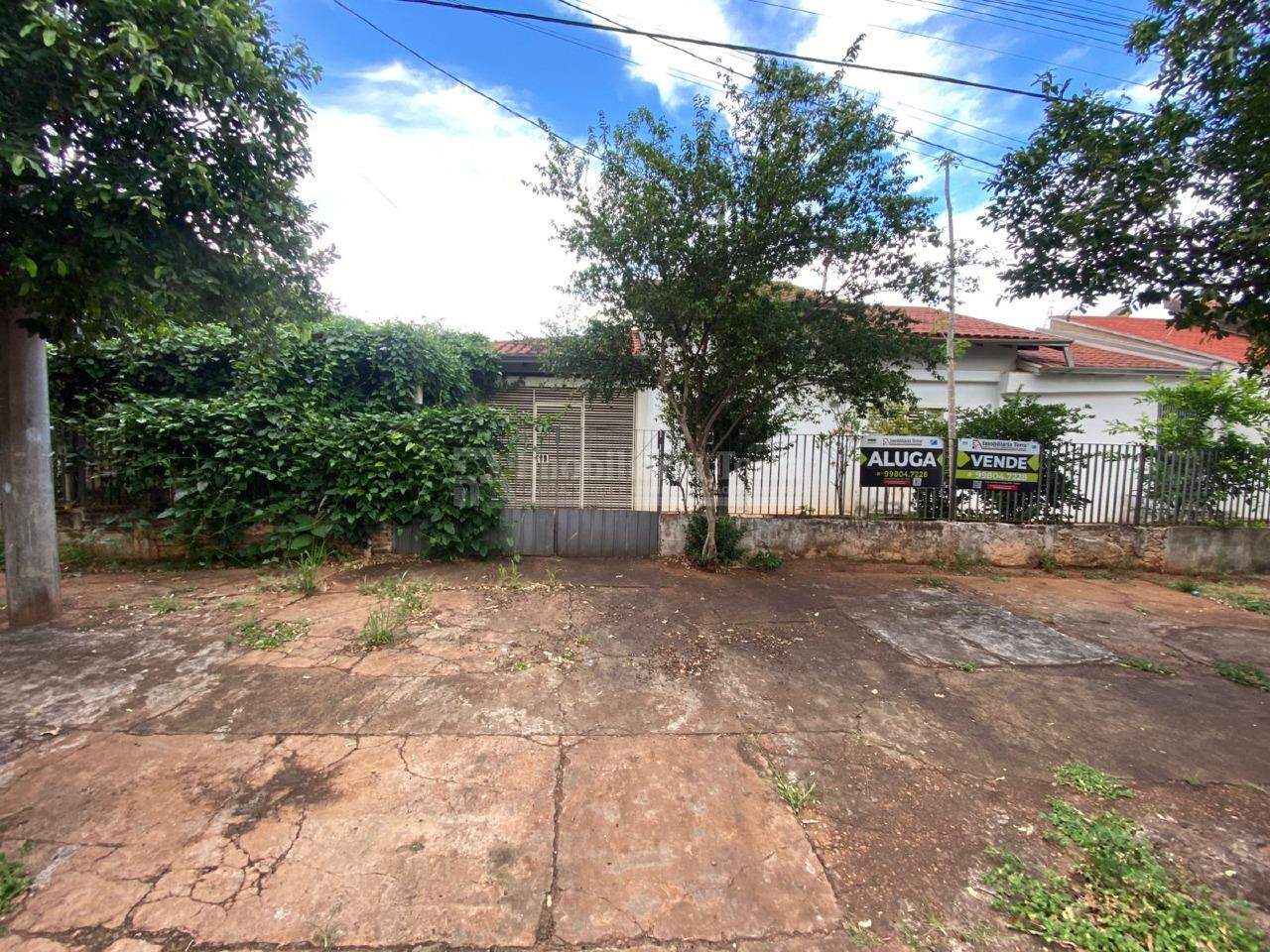 Casa com 3 quartos no Vila Industrial em Dourados/MS — foto 1