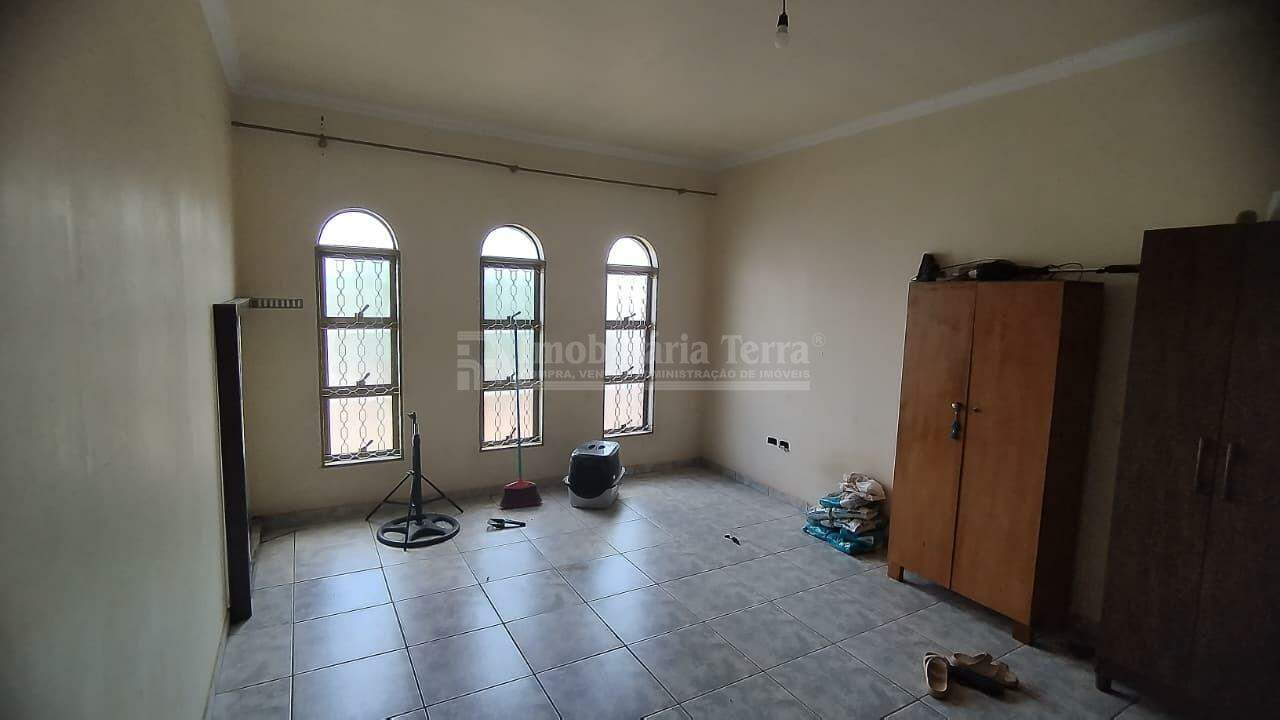 Casa com 5 quartos no Centro em Dourados/MS — foto 2