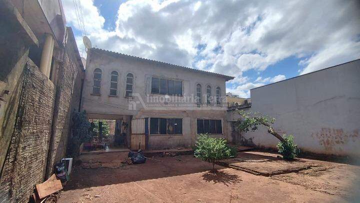 Casa com 5 quartos no Centro em Dourados/MS — foto 1