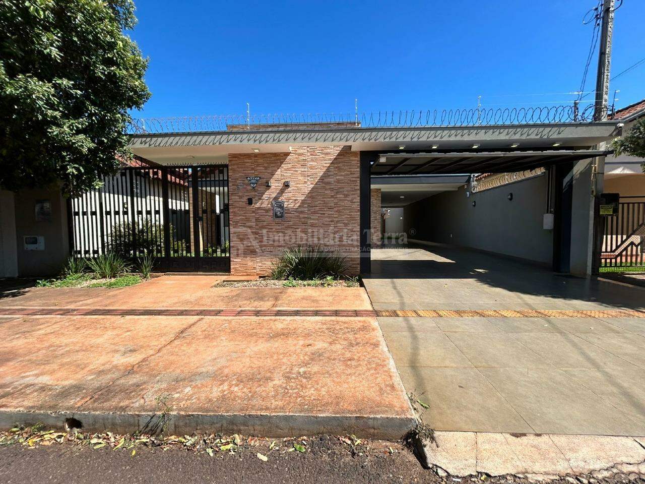 Casa com 3 quartos no Bnh I Plano em Dourados/MS — foto 1