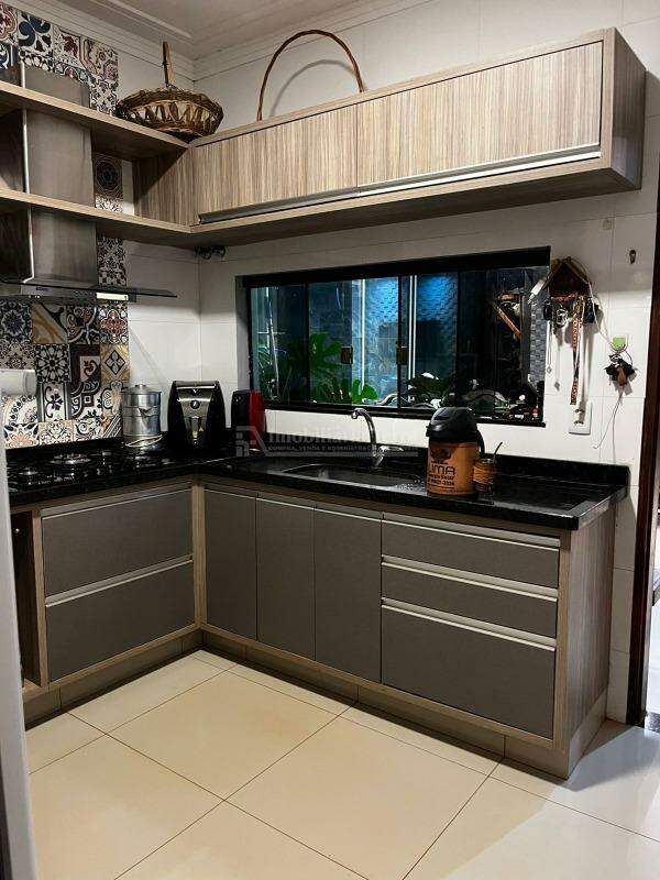 Casa com 3 quartos no Canaã I em Dourados/MS — foto 2
