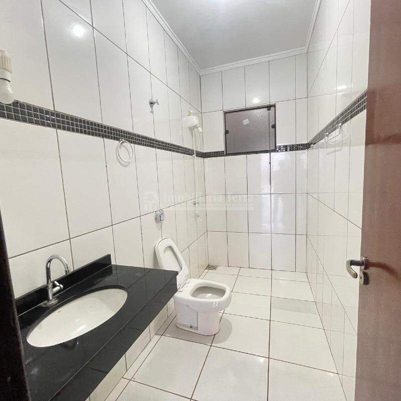 Barracão no Conjunto Habitacional Izidro Pedroso em Dourados/MS — foto 6