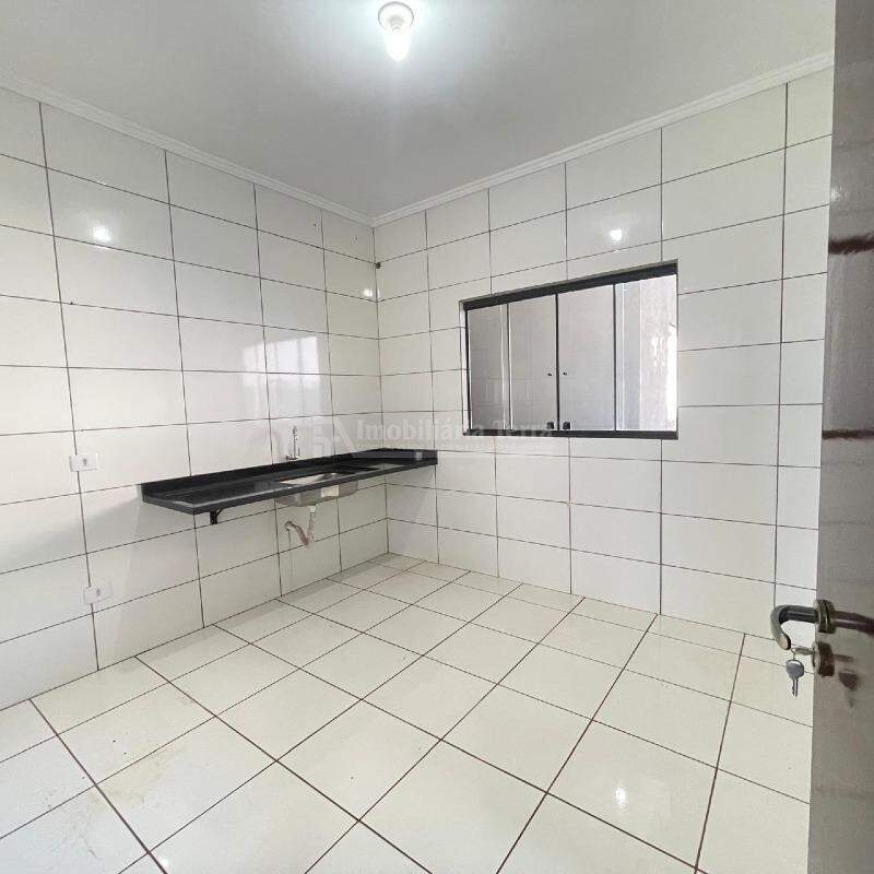 Barracão no Conjunto Habitacional Izidro Pedroso em Dourados/MS — foto 5