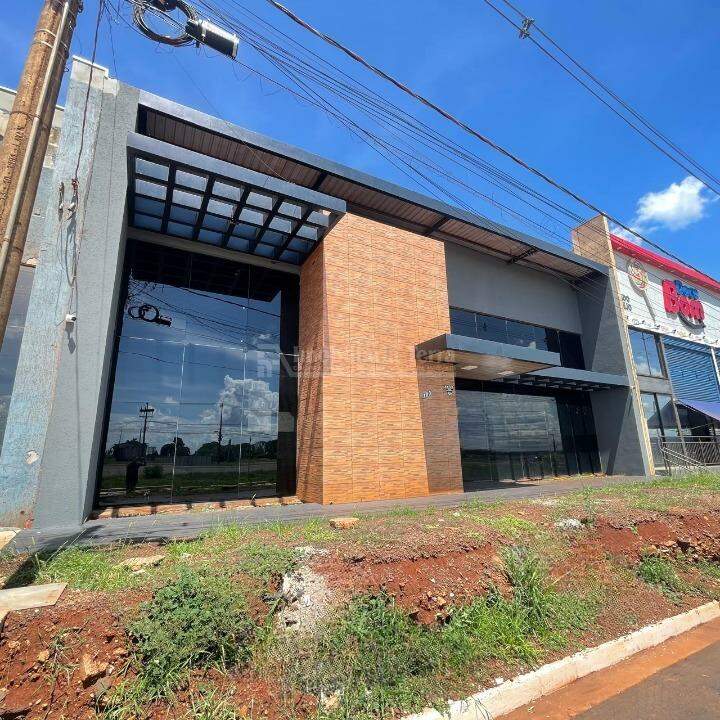 Barracão no Conjunto Habitacional Izidro Pedroso em Dourados/MS — foto 2