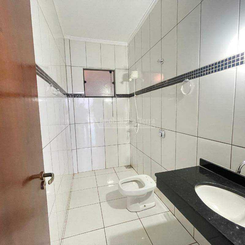 Barracão no Conjunto Habitacional Izidro Pedroso em Dourados/MS — foto 7