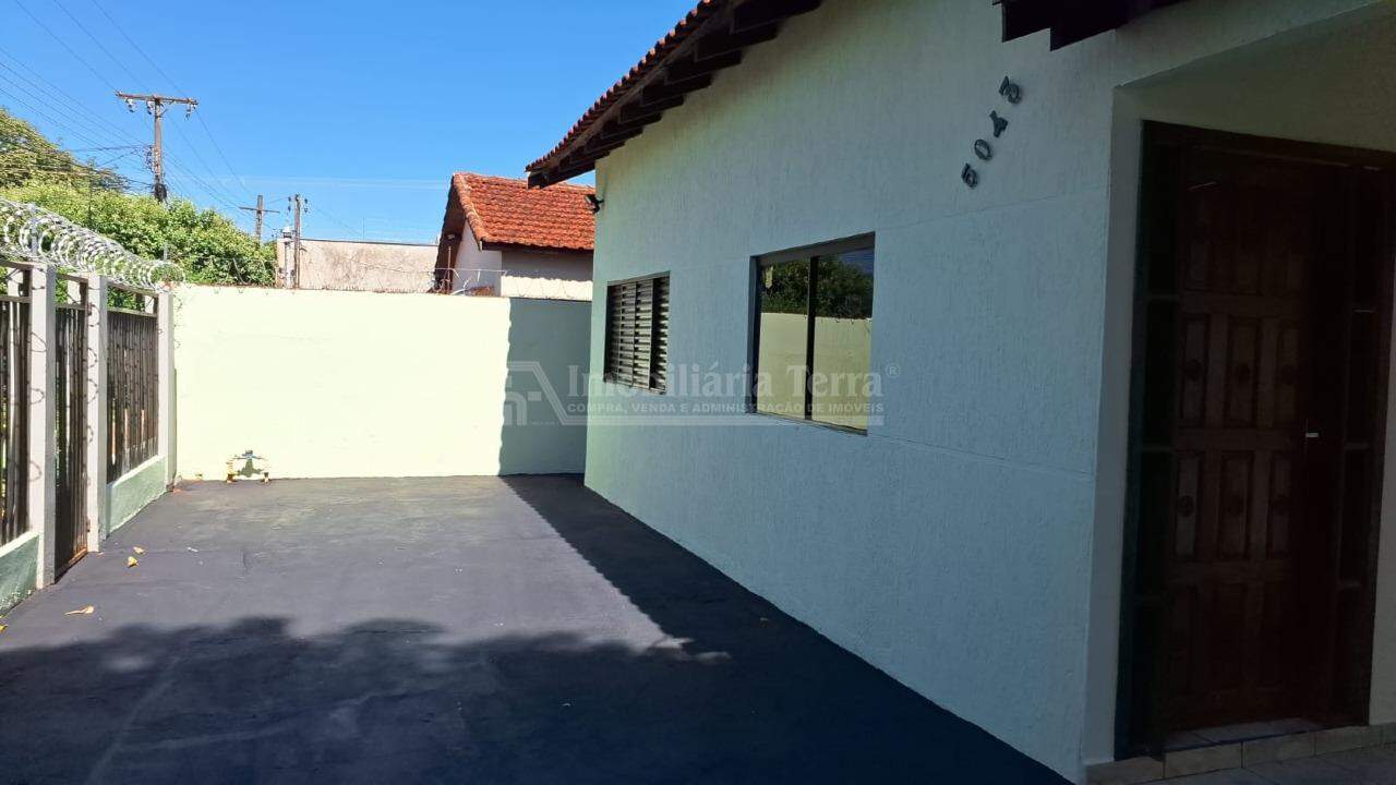 Casa com 3 quartos no Jardim Ouro Verde em Dourados/MS — foto 2