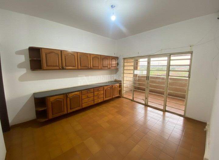Casa com 4 quartos no Vila Progresso em Dourados/MS — foto 4