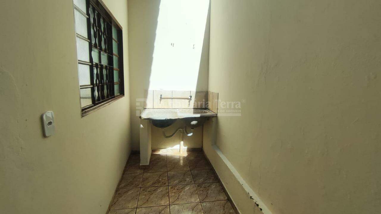 Kitnet com 2 quartos no Jardim Independência em Dourados/MS — foto 8