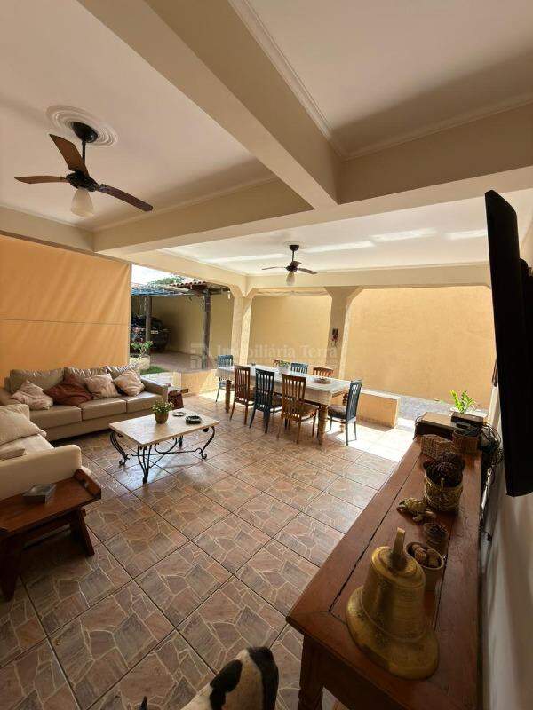 Casa com 3 quartos no BNH II Plano em Dourados/MS — foto 15