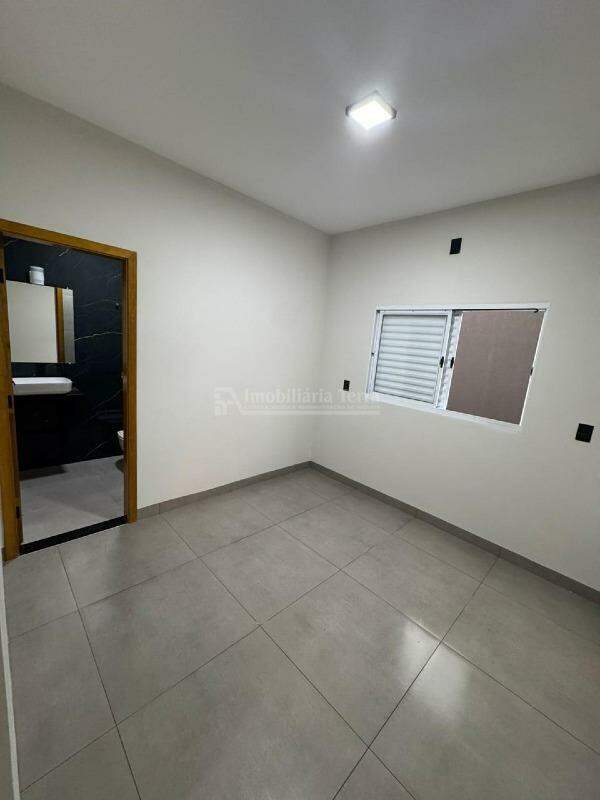 Casa com 3 quartos no Cidade Jardim I em Dourados/MS — foto 12