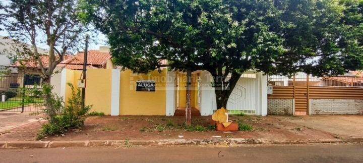 Casa com 3 quartos no Bnh I Plano em Dourados/MS — foto 1