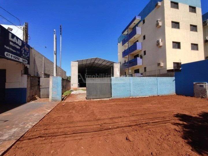 Barracão no Jardim Climax em Dourados/MS — foto 1