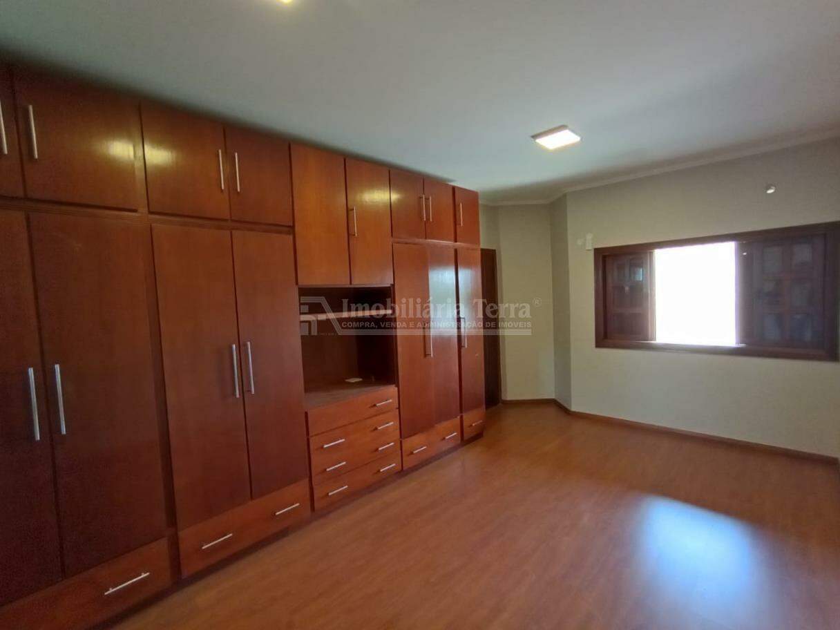 Casa com 3 suítes no Jardim Girassol em Dourados/MS — foto 11