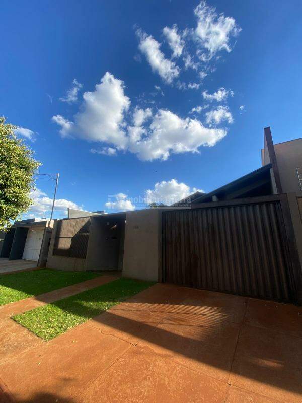 Casa com 3 quartos no Santa Fé em Dourados/MS — foto 2