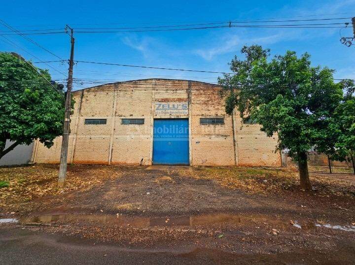 Barracão no Jardim vista alegre em Dourados/MS — foto 1