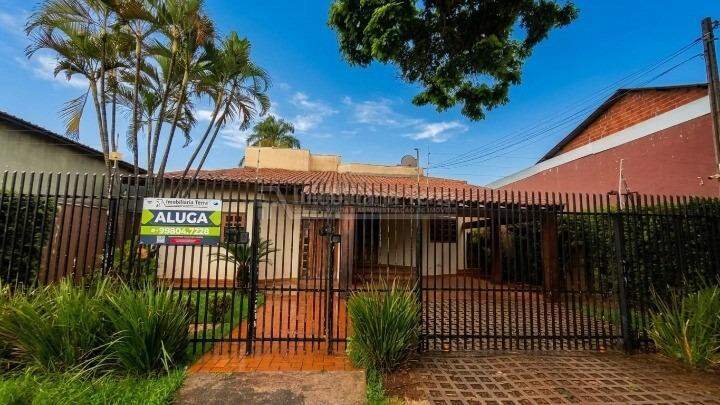 Casa com 3 quartos no Jardim Tropical em Dourados/MS — foto 1