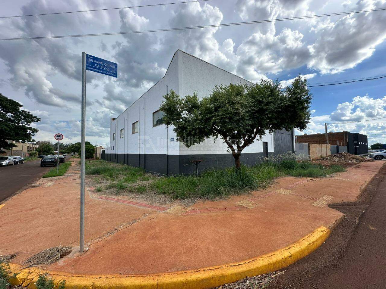 Barracão no Parque dos Jequitibás em Dourados/MS — foto 3