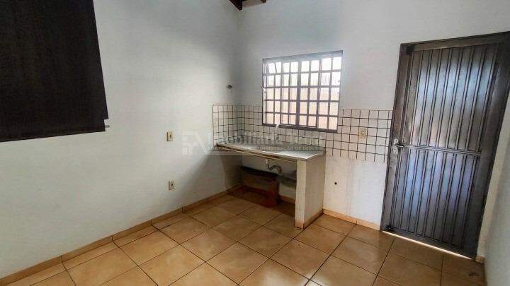 Kitnet com 1 quartos no Jardim Universitário em Dourados/MS — foto 3