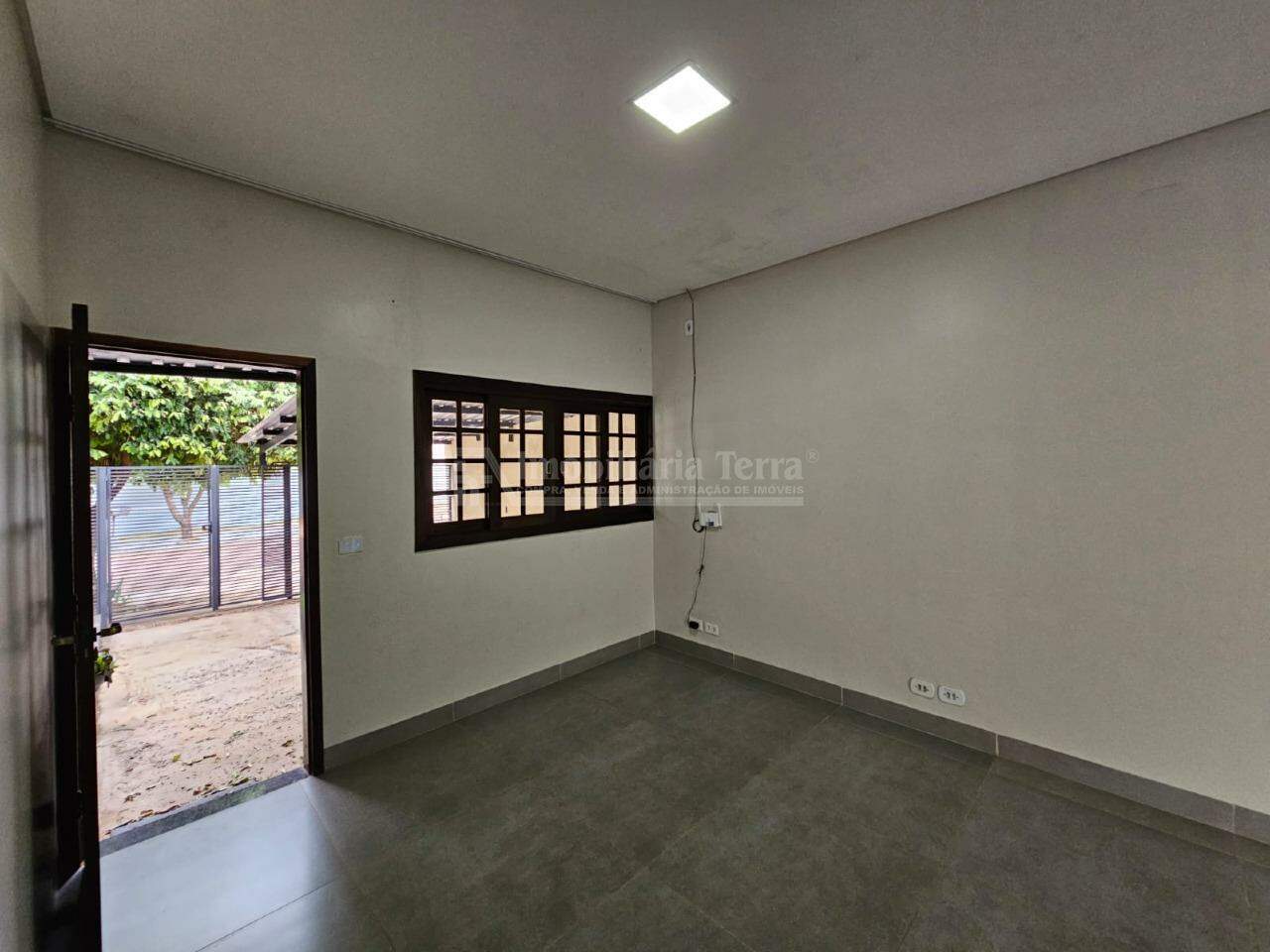 Casa com 2 quartos no Flor de Maio em Dourados/MS — foto 3