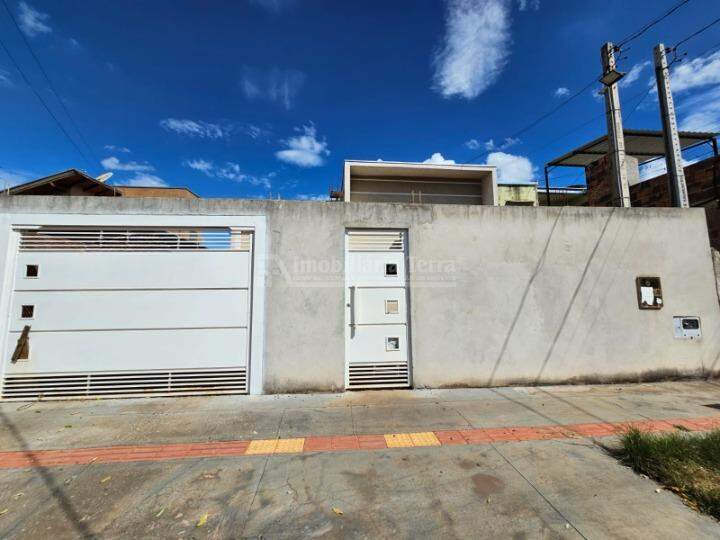 Casa com 2 quartos no Vival dos Ipês em Dourados/MS — foto 1