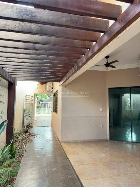 Casa com 3 quartos no Jardim Girassol em Dourados/MS — foto 2
