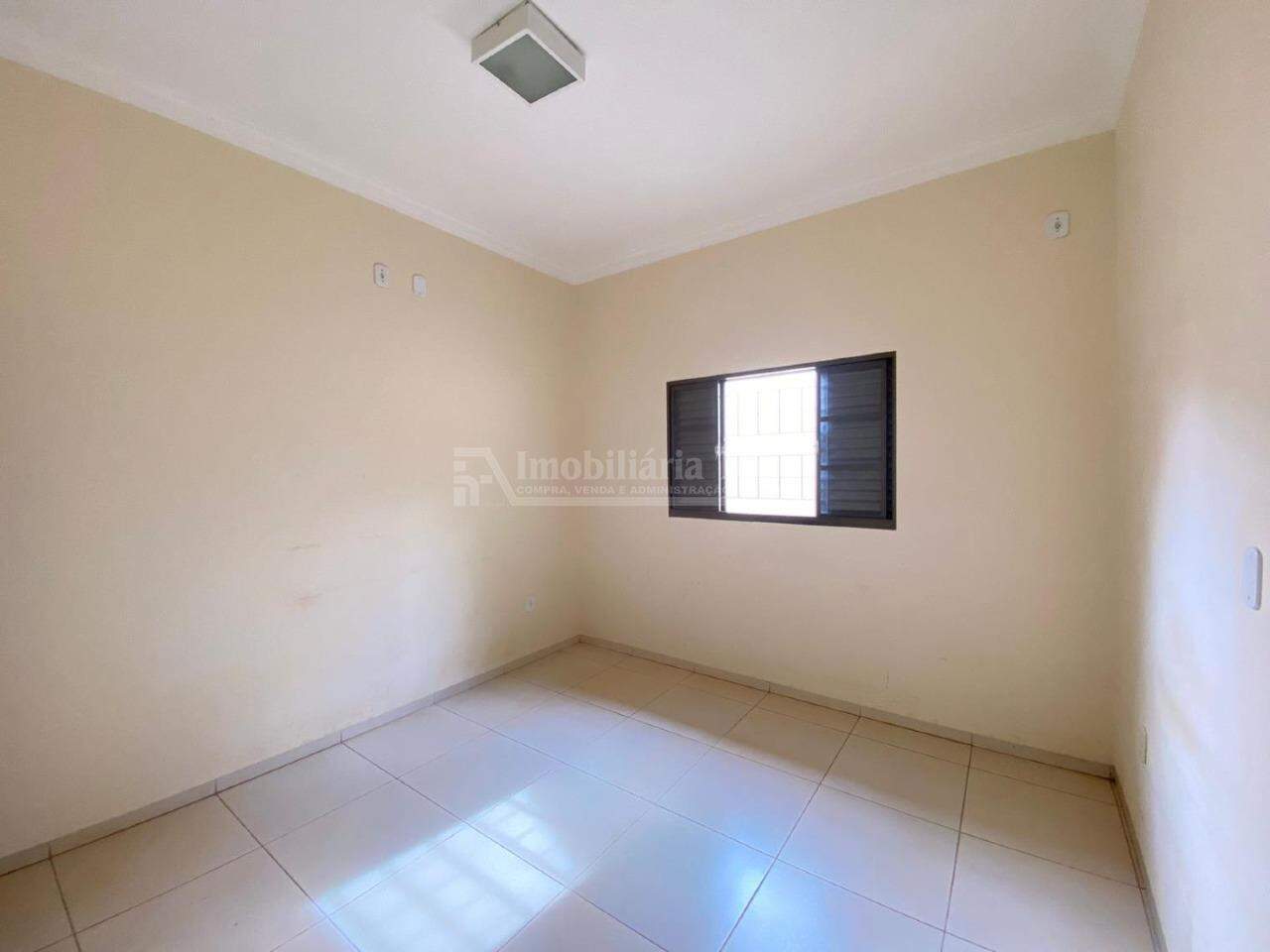 Casa com 3 quartos no BNH III Plano em Dourados/MS — foto 8