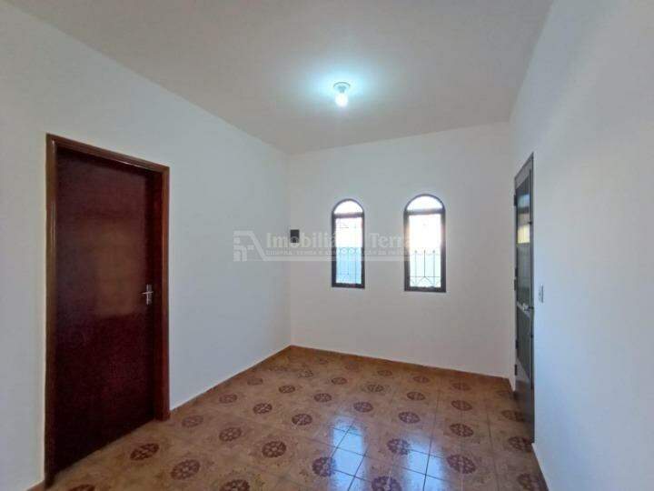 Casa com 3 quartos no BNH III Plano em Dourados/MS — foto 5