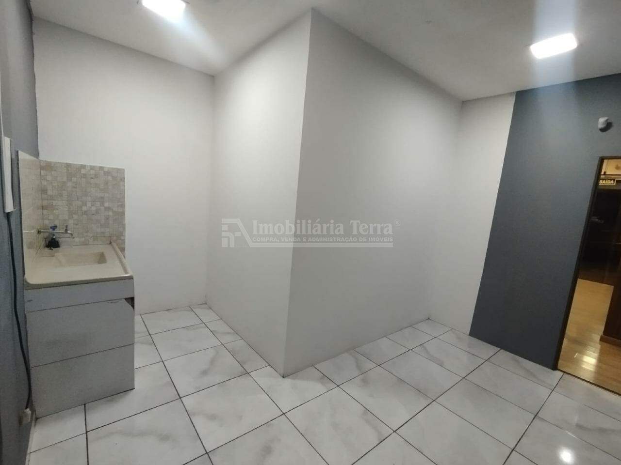 Sala Comercial no Conjunto Habitacional Izidro Pedroso em Dourados/MS — foto 7