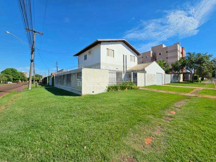 Casa com 5 quartos no Vila São Francisco em Dourados/MS — foto 2