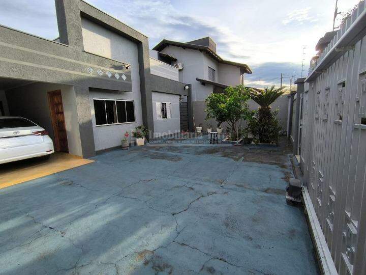Casa com 3 quartos no Jardim Água Boa em Dourados/MS — foto 2