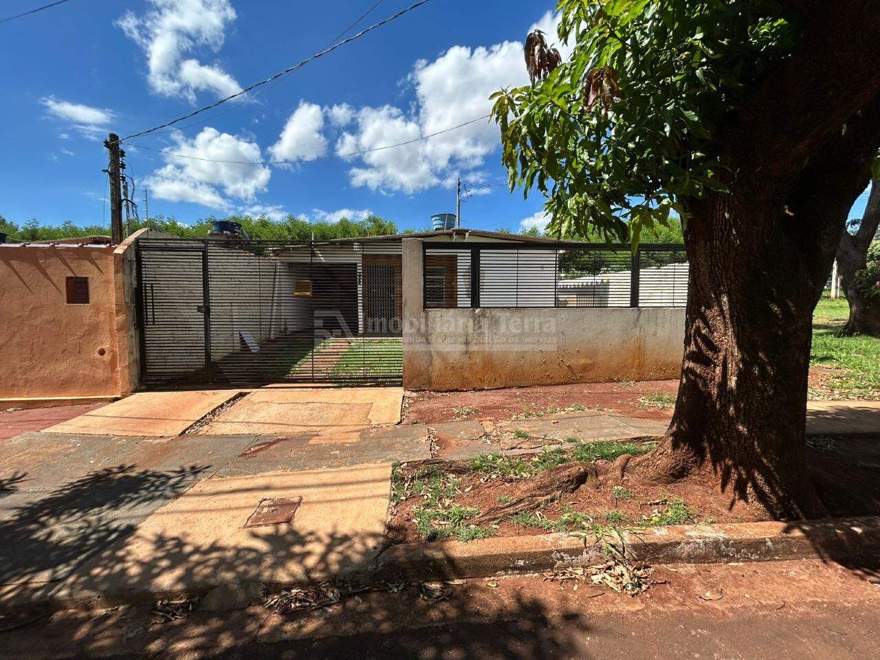 Casa com 2 quartos no Campo Dourado em Dourados/MS — foto 1