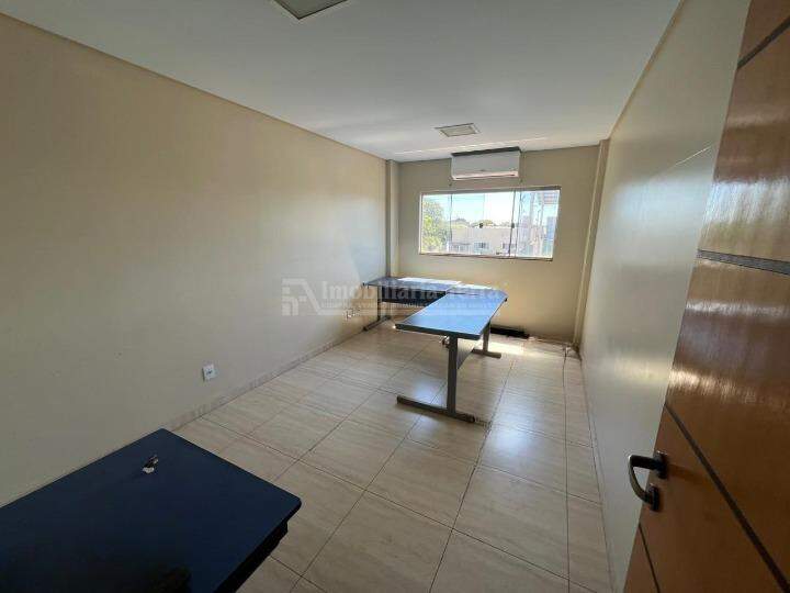 Prédio no Jardim Rasslem em Dourados/MS — foto 8