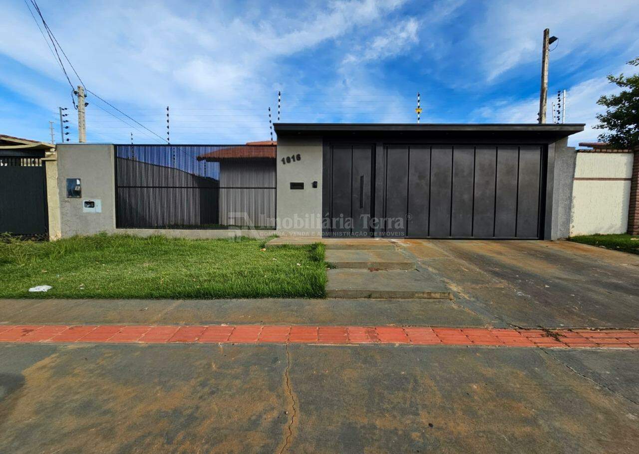 Casa com 5 quartos no Vila São Luiz em Dourados/MS — foto 1