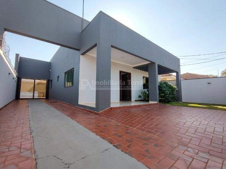 Casa com 3 quartos no Parque Alvorada em Dourados/MS — foto 2