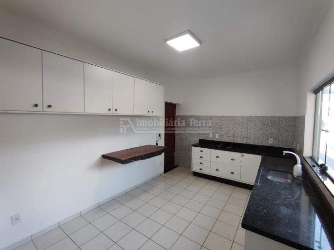 Casa com 3 quartos no Parque Alvorada em Dourados/MS — foto 4