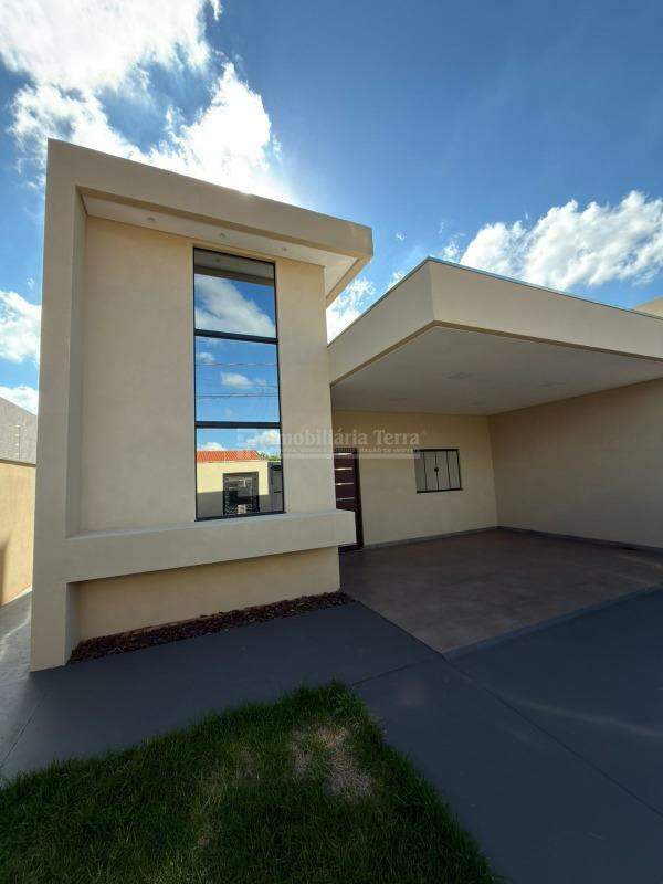Casa com 3 quartos no Cidade Jardim I em Dourados/MS — foto 2