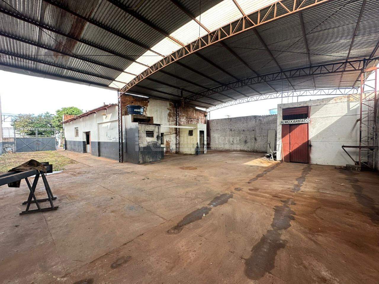 Barracão no Jardim Climax em Dourados/MS — foto 6