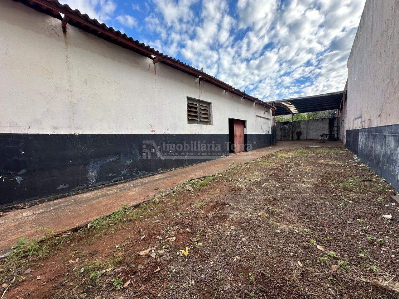 Barracão no Jardim Climax em Dourados/MS — foto 3