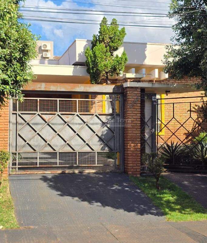 Casa com 3 quartos no Vila Helena em Dourados/MS — foto 1