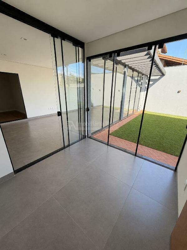 Casa com 3 quartos no BNH III Plano em Dourados/MS — foto 10