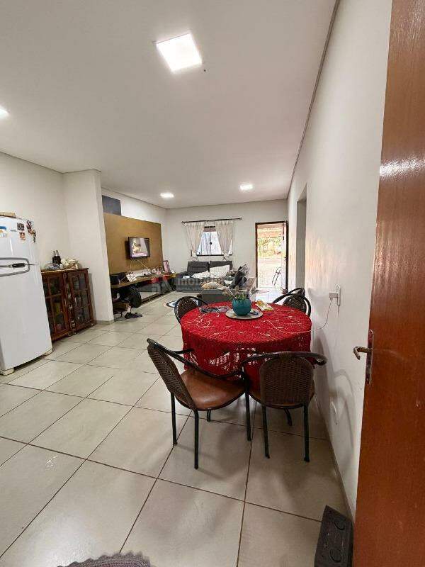 Casa com 4 quartos no Centro em Dourados/MS — foto 3
