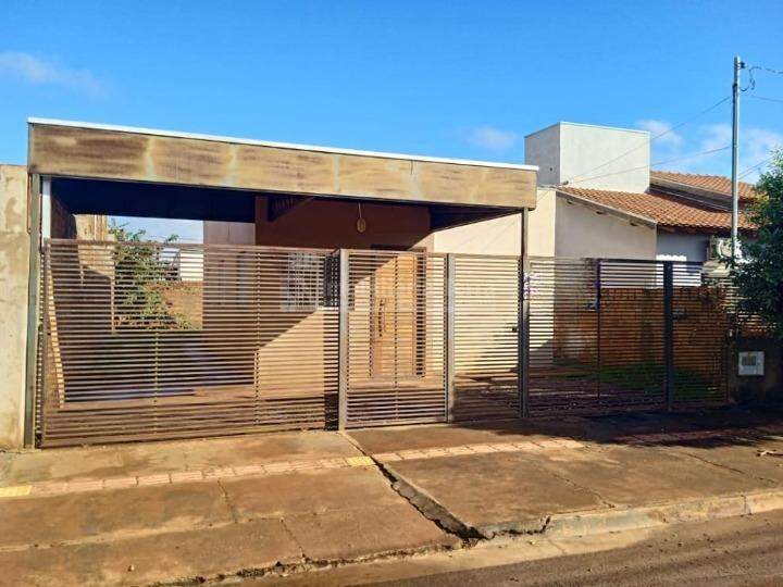 Casa com 2 quartos no Vival dos Ipês em Dourados/MS — foto 1